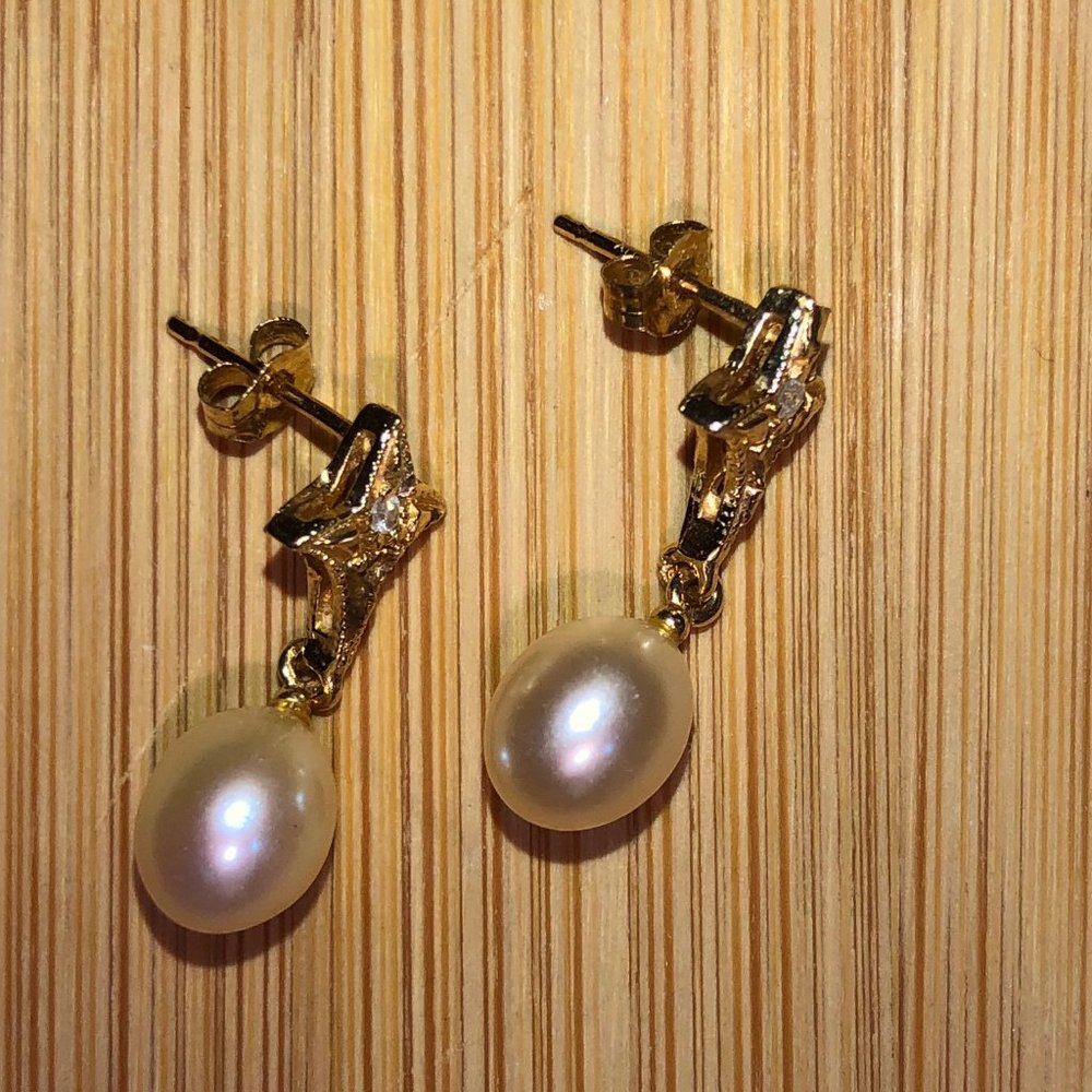 WEDDING READY!! Timeless and Classic! Matched cultured pearls in 14K! - Picture 4 of 4